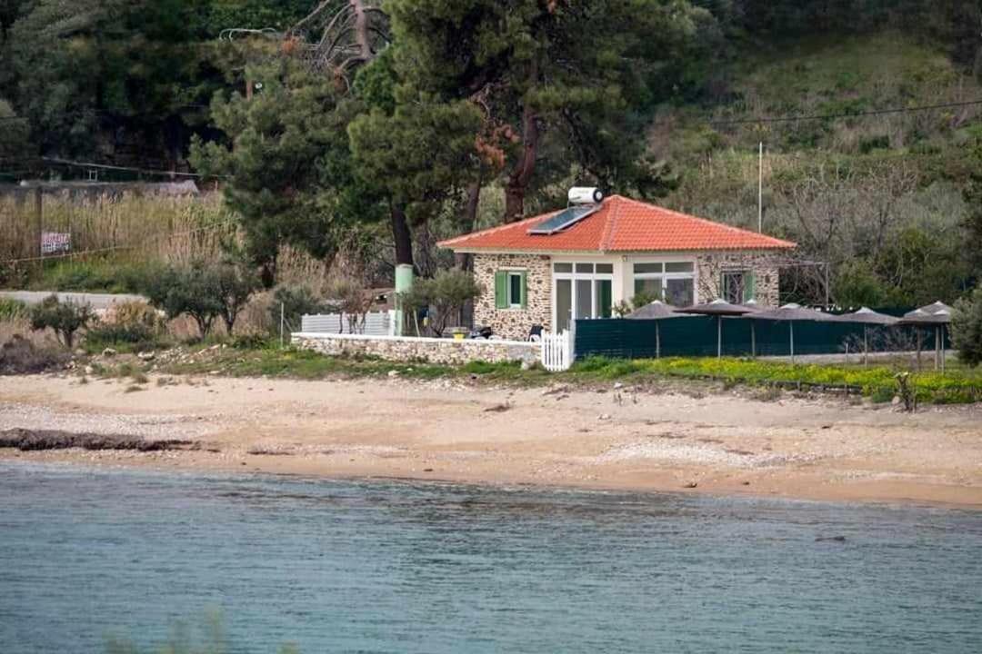 פירגדיקיה House Kokkalas On The Beach מראה חיצוני תמונה